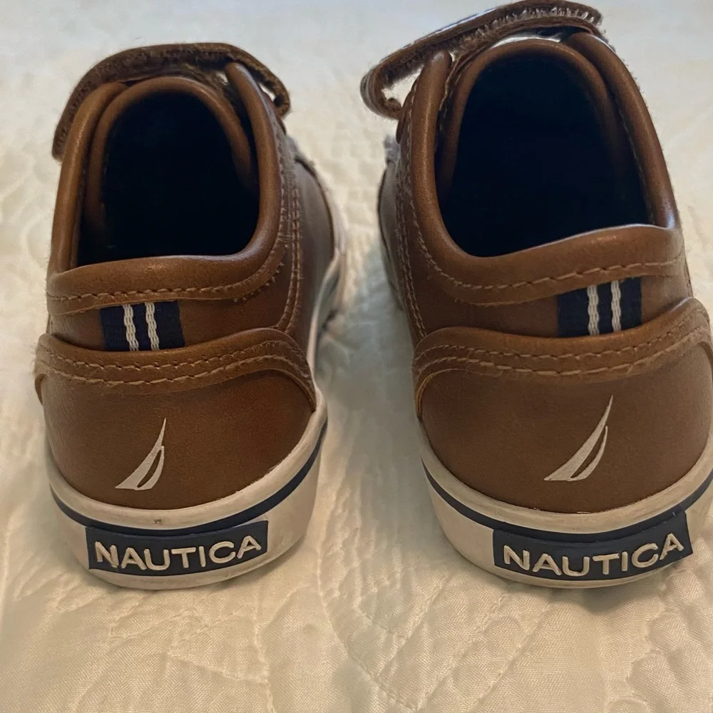 Toddler boy Nautica dress shoes. Size 8.